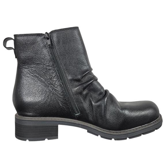 Clarks Hearth Rose Boots Womens 11 Black Leather Ankle Side Zip Ruched Lug Sole - Picture 2 of 11